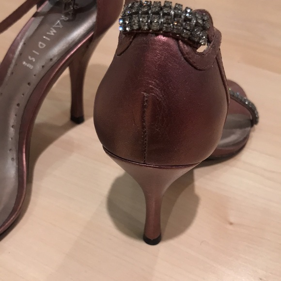 Dressy Pyramids high heel with crystal - Picture 4 of 4
